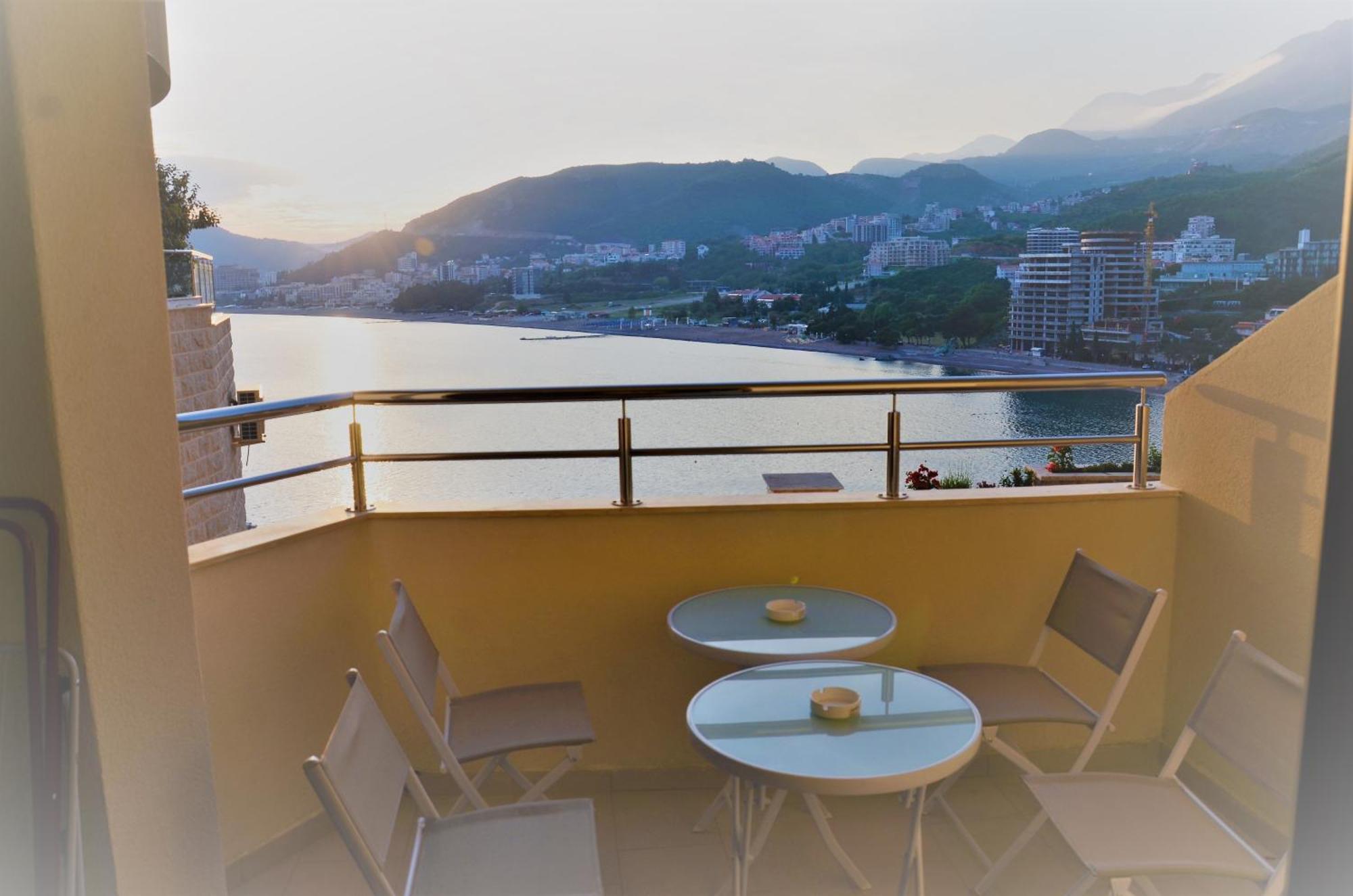 Apartmani Svetionik Budva Kamer foto