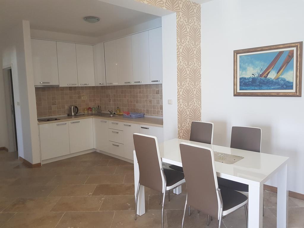 Apartmani Svetionik Budva Buitenkant foto
